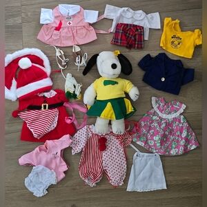 Vintage 1988 Snoopy (Belle) Plush with Wardrobe Set
